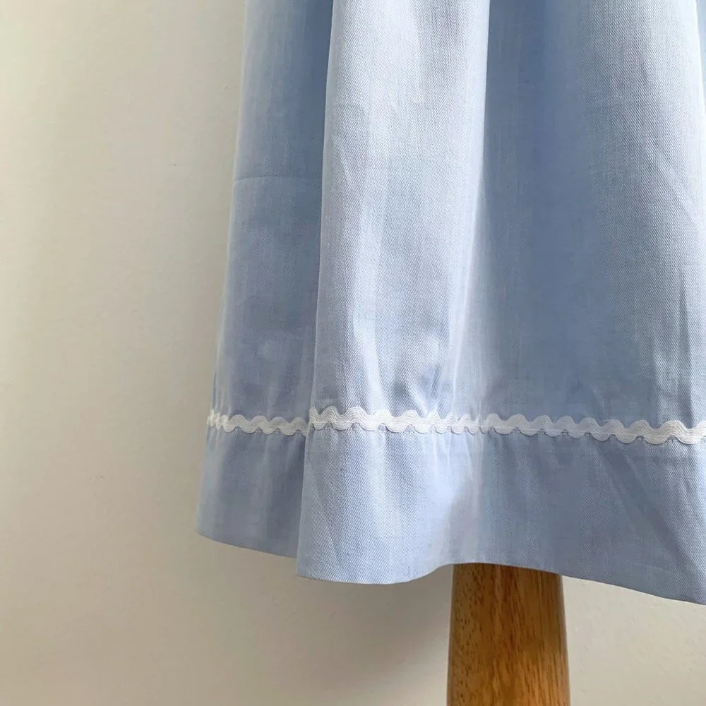 š NWT Pretty Girls Smocked Dress Embroidered Sheep Blue & White Boutique 5-6Y - Picture 7 of 9